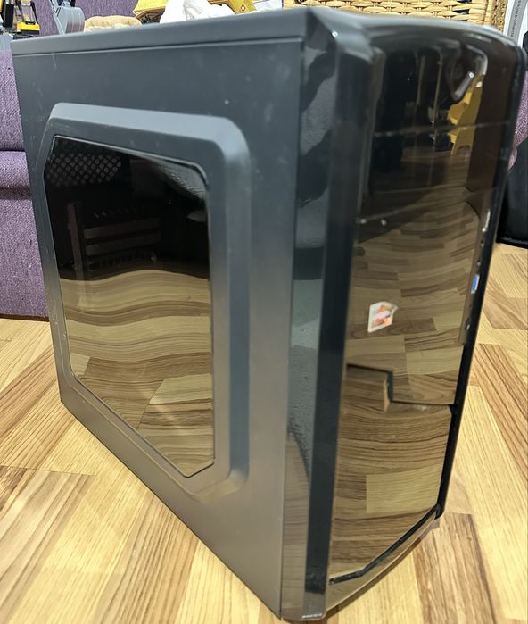 Carcasa PC si sursa Corsair VS 550