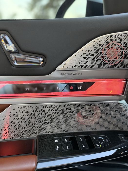 BMW i7 xDrive60L 2024 USA