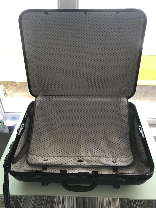 Голям куфар на President, дамска чанта Sisley, хладилна чанта GioStyle