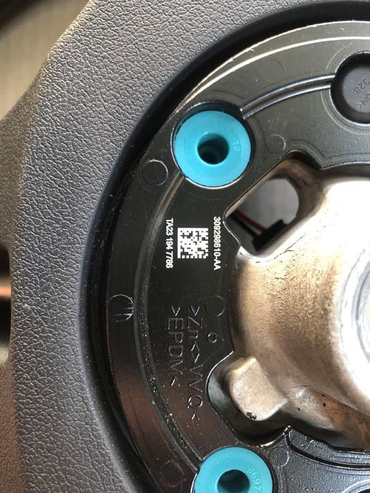 Volan M Bmw seria5 G30/G31 nou. Model cu vibratii,padele