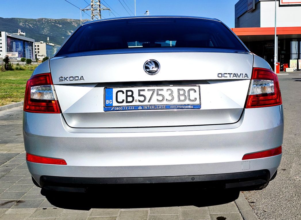 Skoda Octavia 1.6 TDI автомат Еуратек Сервизна история България