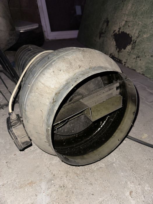 Вытяжной вентилятор Келет б/у
