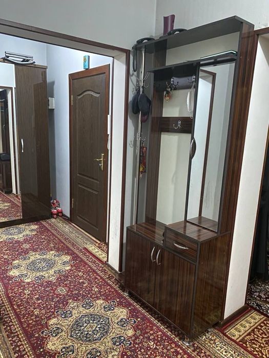 Ойбек кватира под офис 1 этаж 75м2