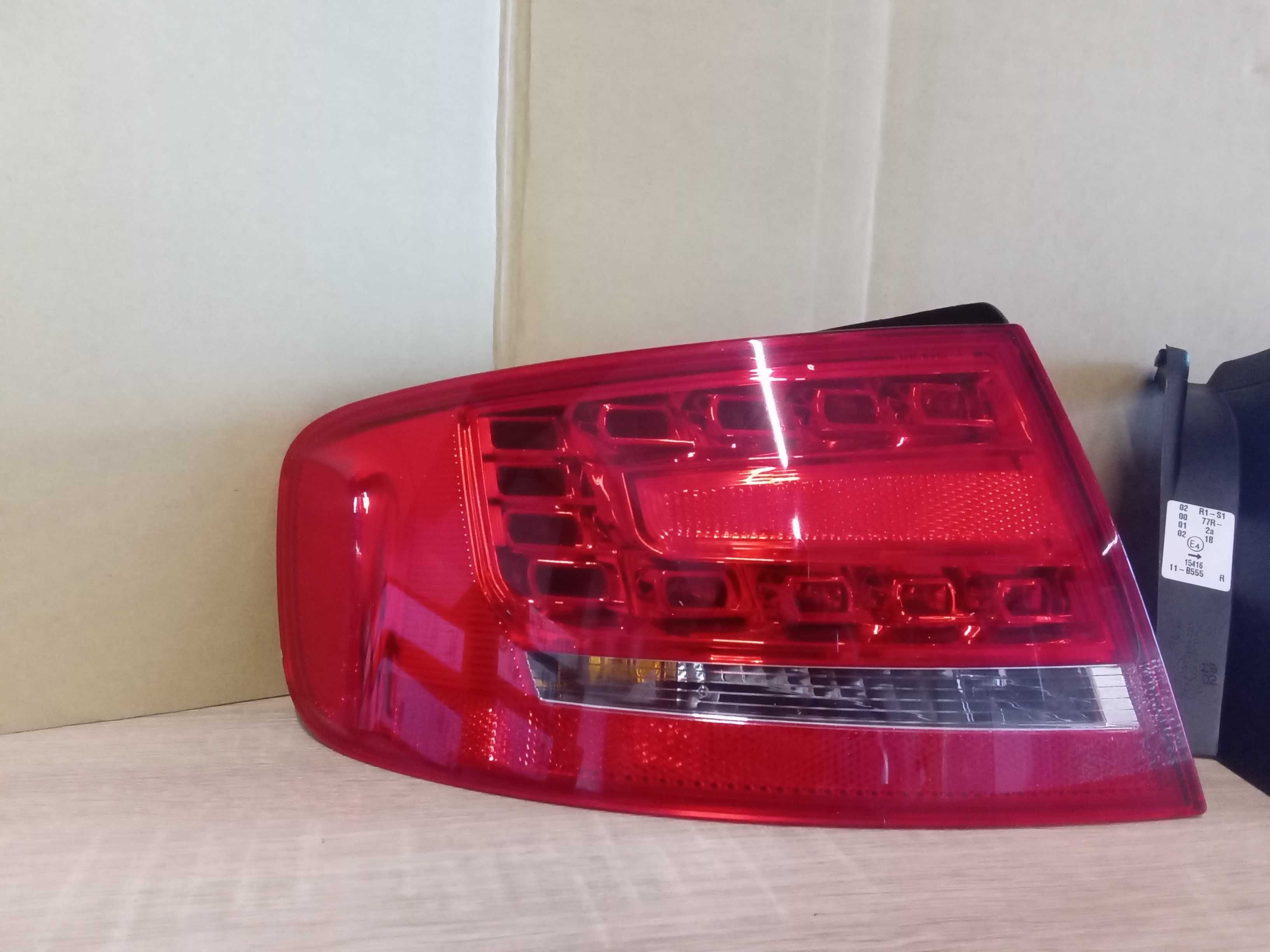 Stop lampa spate stanga/dreapta LED Audi A4 B8 2007-2011 sedan