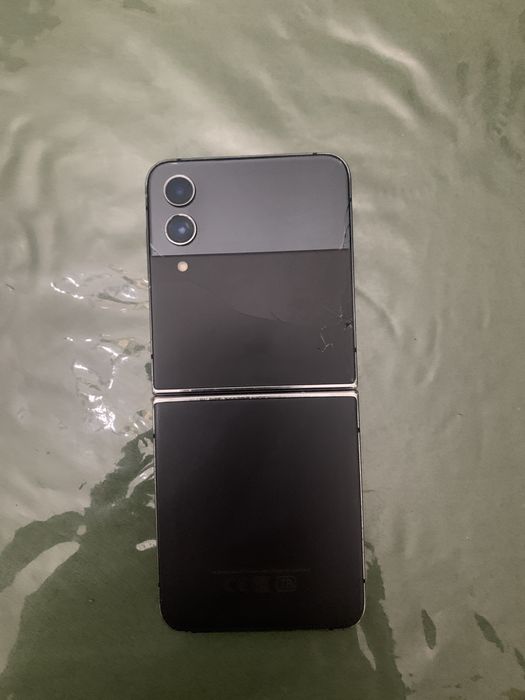 Samsung Galaxy z flip 4 256 гб