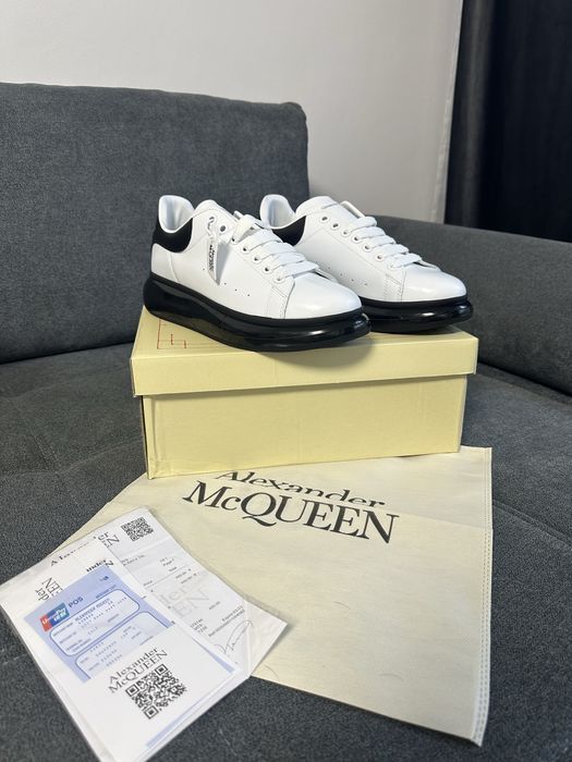 Adidasi Alexander McQueen