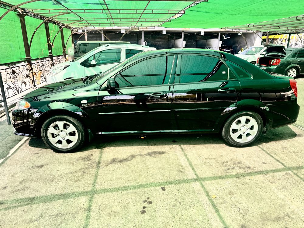 Gentra 2021  3 qora gbo