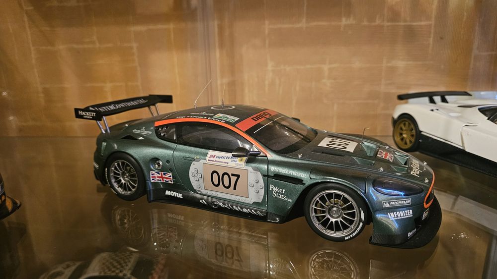 Macheta Autoart 1/18 Aston Martin DBR9