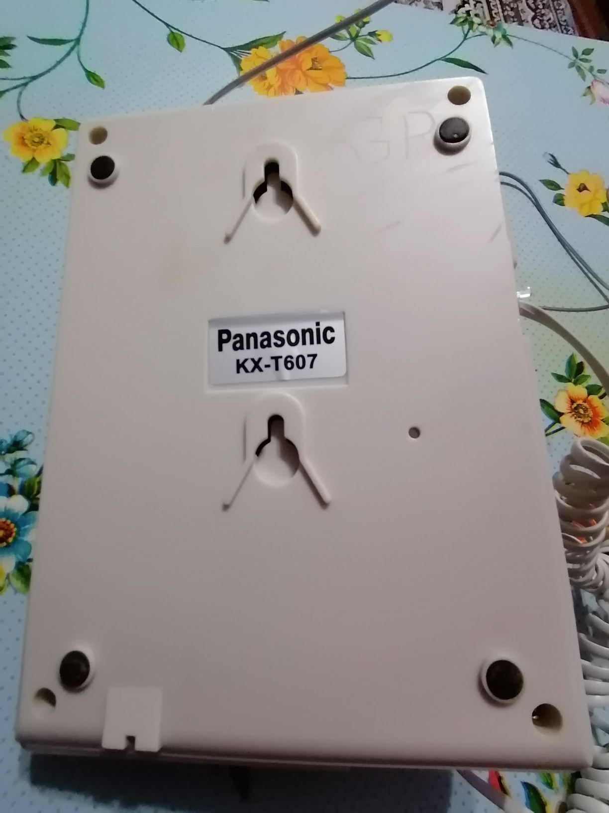 Продам стационарный телефон Panasonic..