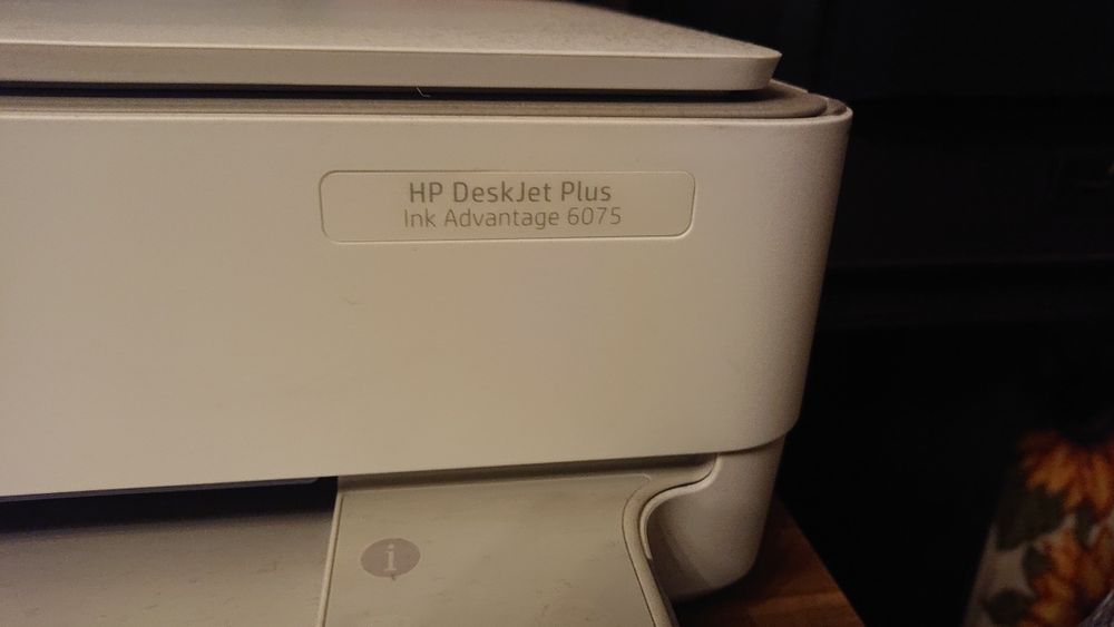 3в1 мултифункционално устройство цветен принтер скенер и копир HP 6075