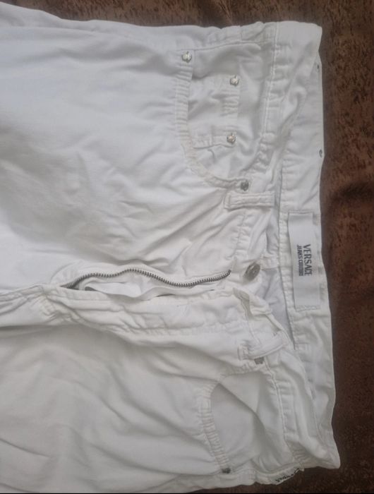 blugi versace albi