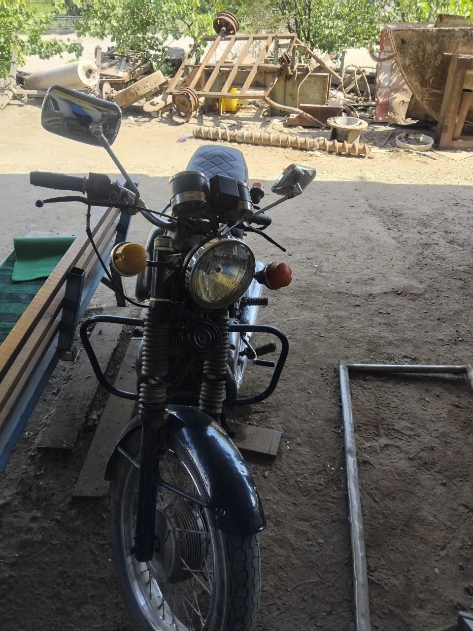 Motasikl java 350 sotiladi