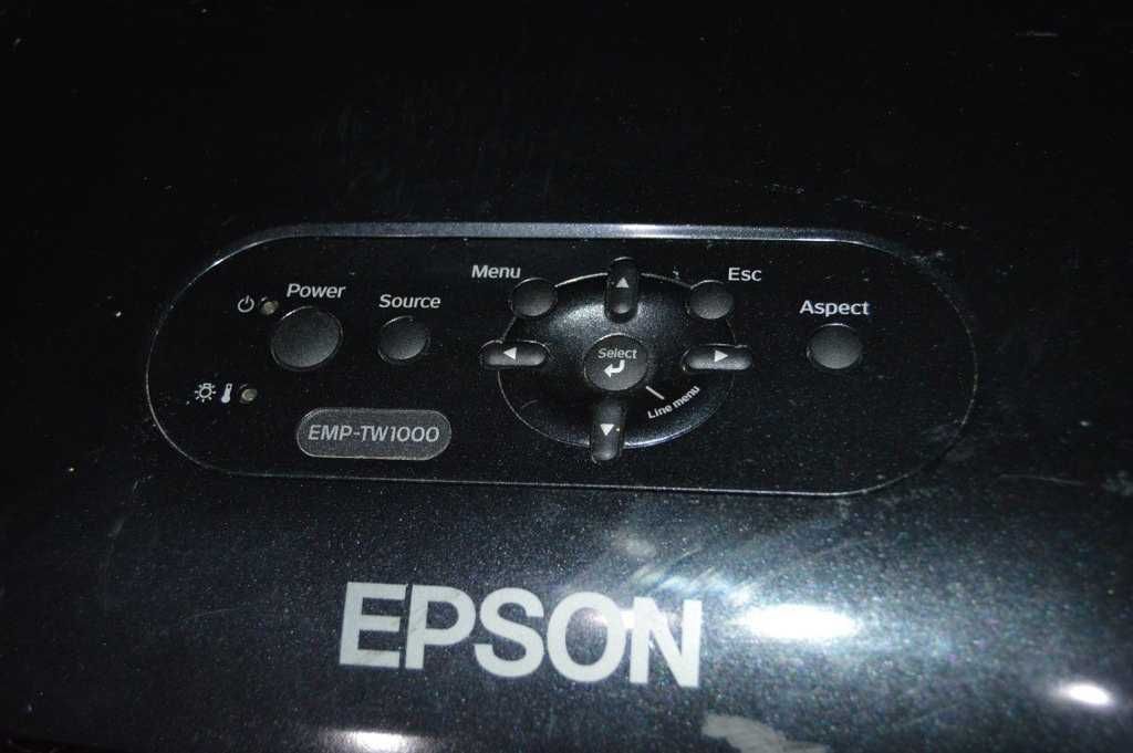Videoproiector EPSON EMP-TW1000 HDMI lens shift FULLHD 1080p 932 ore