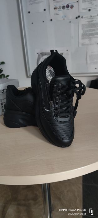 Pantofi casul  sport