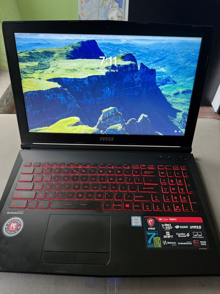 Геймърски Лаптоп MSI GL62M-7REX