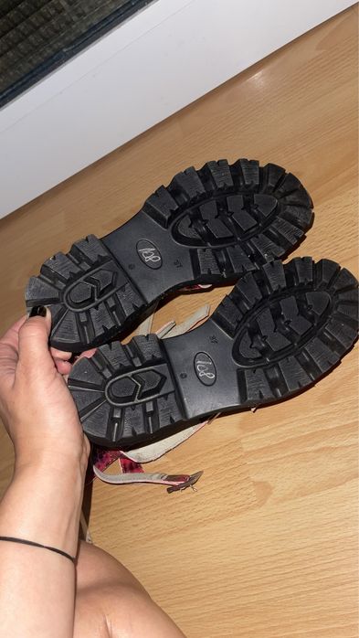Sandale/saboti cu bretele,piele model croco