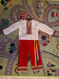 Costum tradițional pentru vârsta de 5 ani.