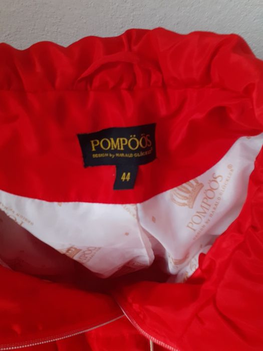 vând geaca dama pomposs rosie