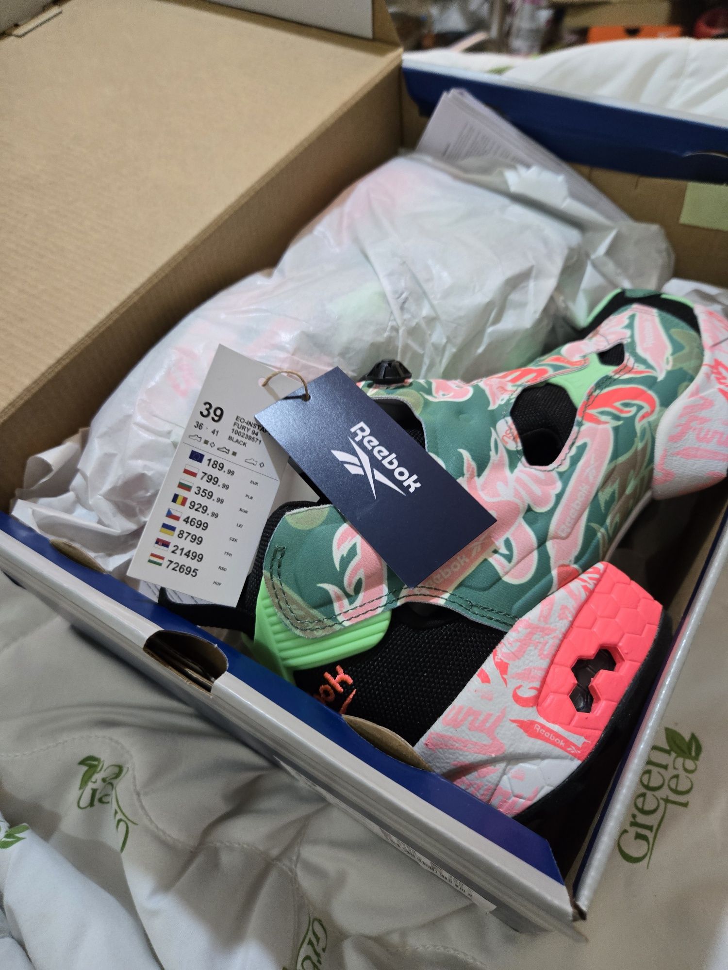 Reebok InstaPump оригинални дамски сникърси нови най-нова колекция 39