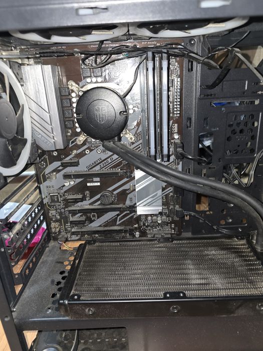 I7 - 8700 , Z390 , corsair vengeance ddr4 3600