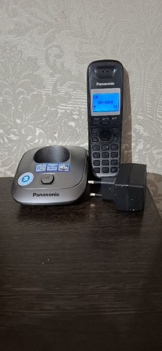 Телефон Panasonic KX-TGA250RU M