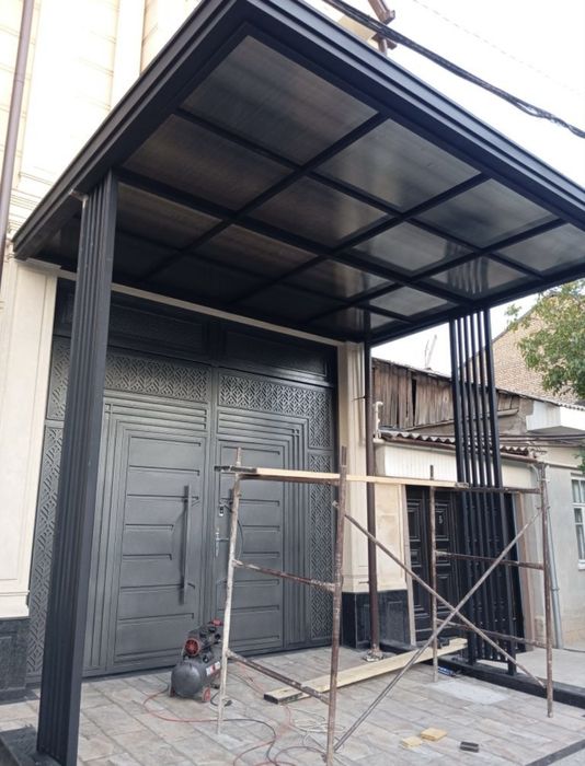 Naves darvaza reshotka perela