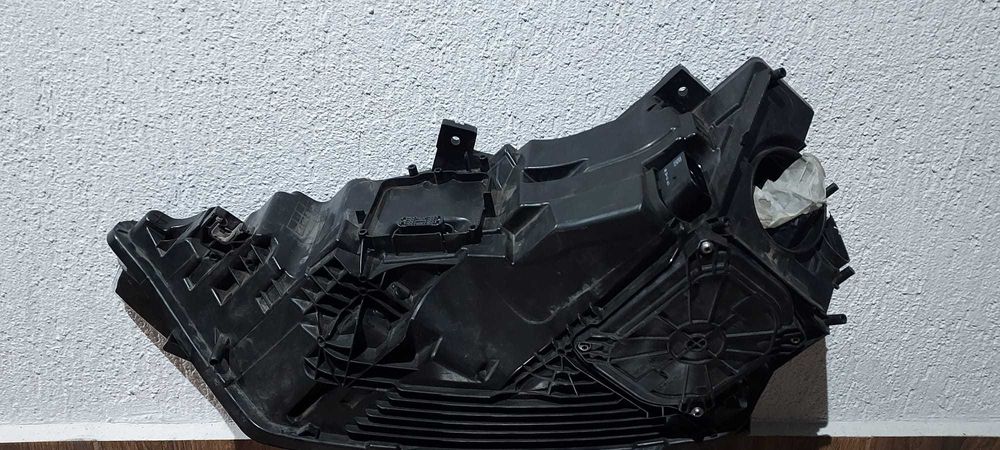 far audi a8 S8 dreapta LED Matrix model 2018-2020