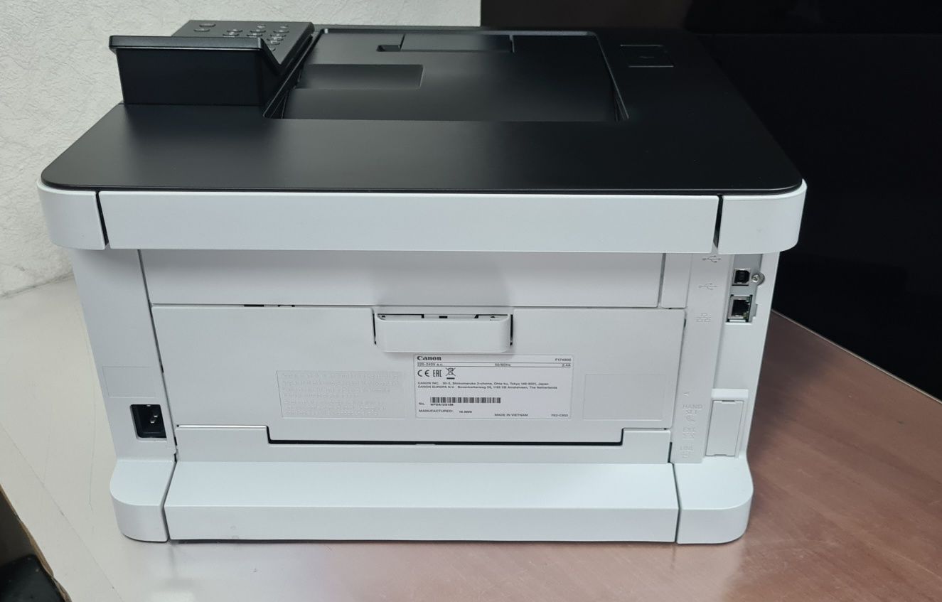 Продаю цветной лазерный принтер Canon LBP621Cw c WiFi