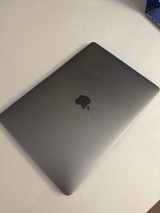Macbook Pro 2019 13' 2.8 GHz i7 512SSD