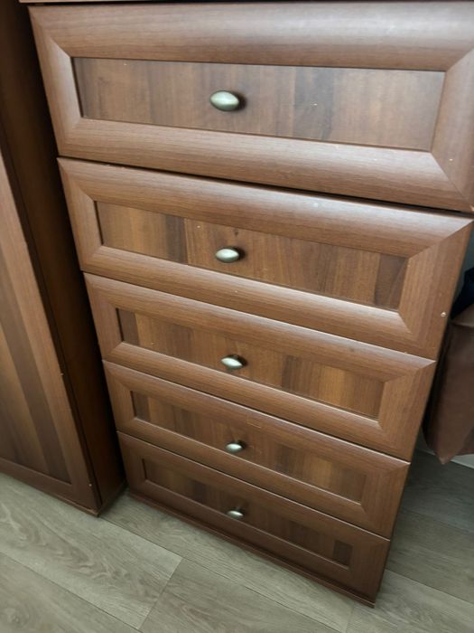 Продам спальный гарнитур