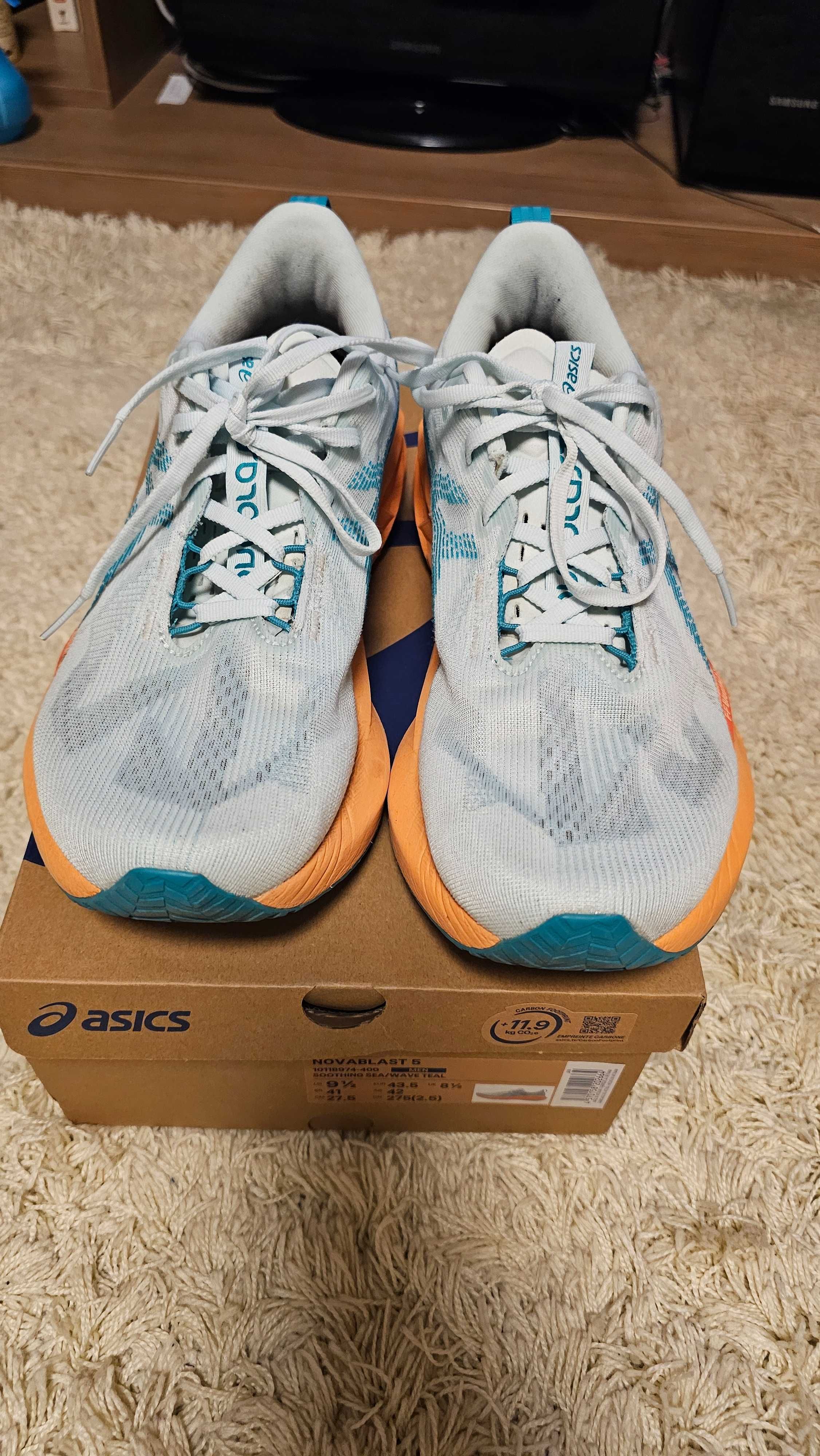 Маратонки Asics Novablast 5 , номер 43,5