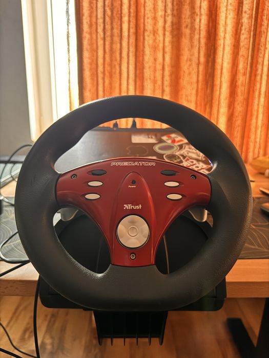 Volan pc trust predator