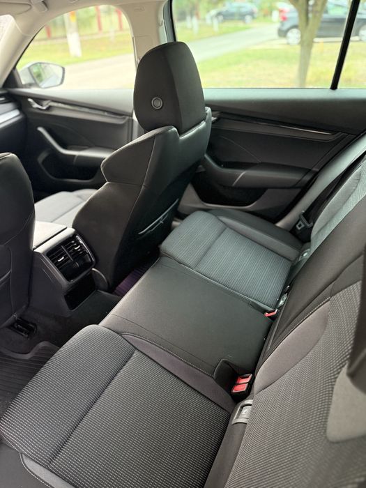 Skoda Octavia 2021 Cockpit Digital Distronic Led Metrix