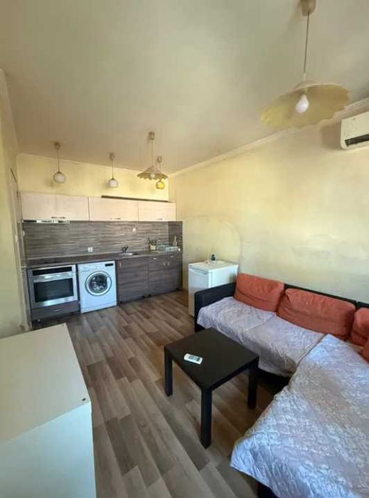 Двустаен апартамент в кв. Мараша до Четвъртък пазара