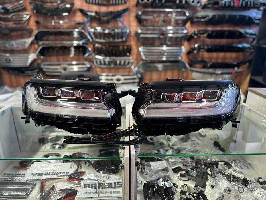 Передние фары на Land Cruiser 300 от полной комплектации LC300