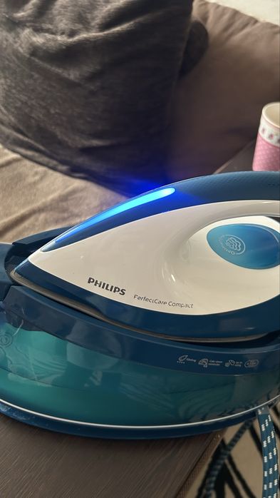 Парна станция PHILIPS GC7054/20