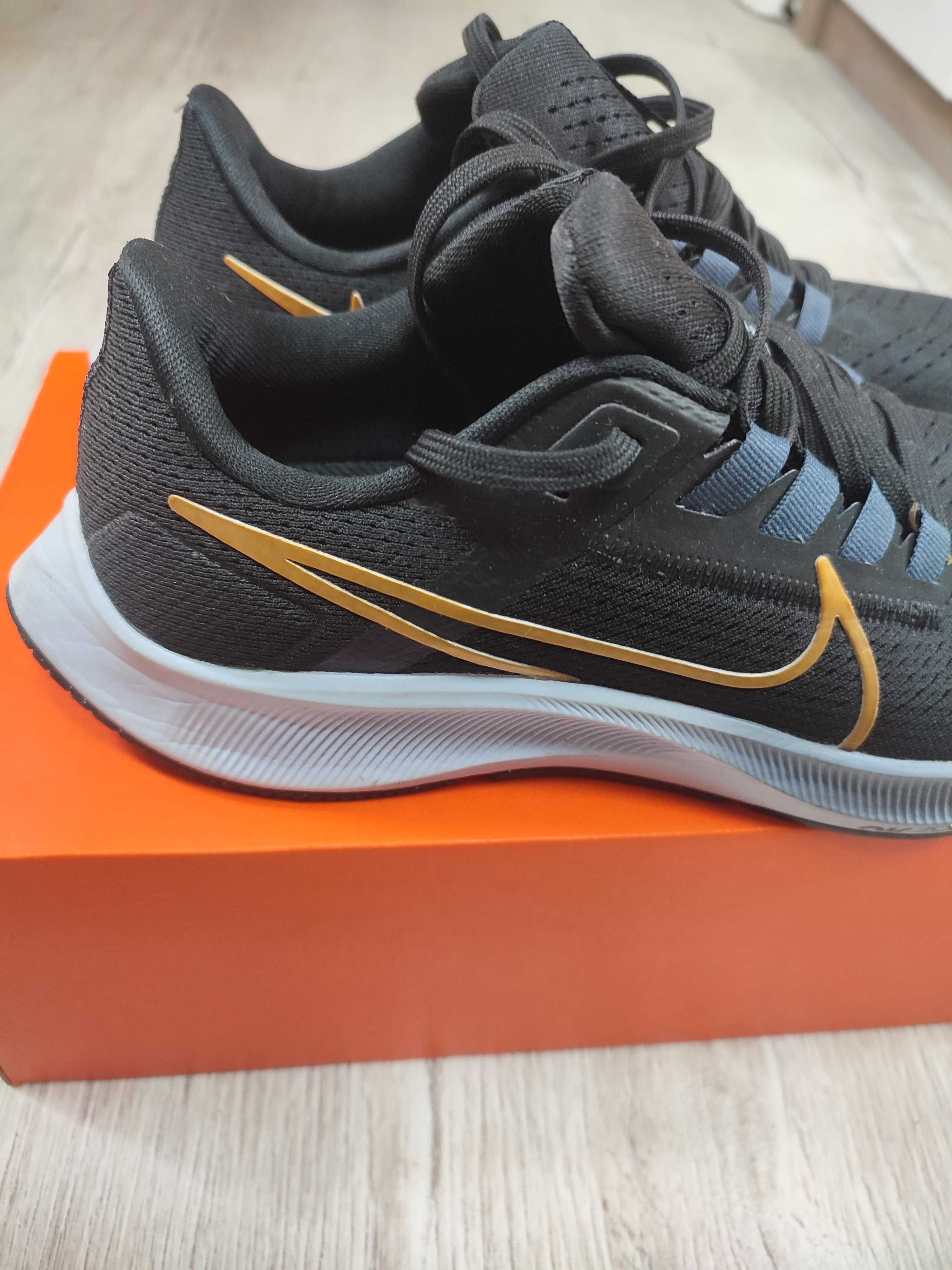 Оригинални Nike маратонки