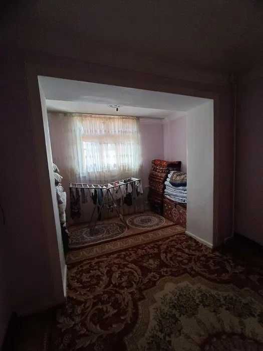 Коракамиш 4 хона сотилади. Кара камыш продаётся 4 комнатная квартира