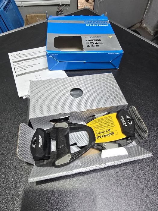 Карбонови педали за шосейка shimano ultegra, 105