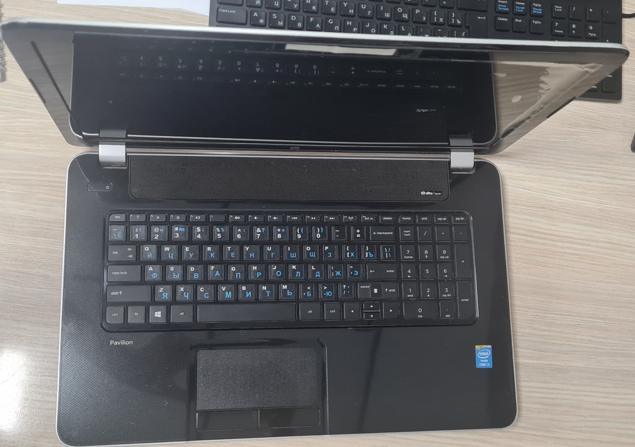 HP Pavilion notebook sotiladi core i3 inside