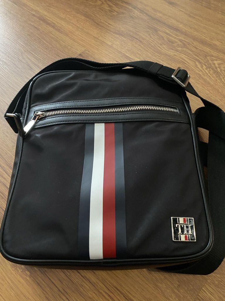 Мъжка Чанта Tommy Hilfiger