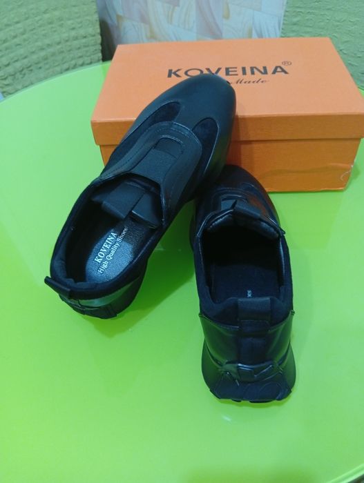 .Кроссы. Кожа. 40 размер. Турция.