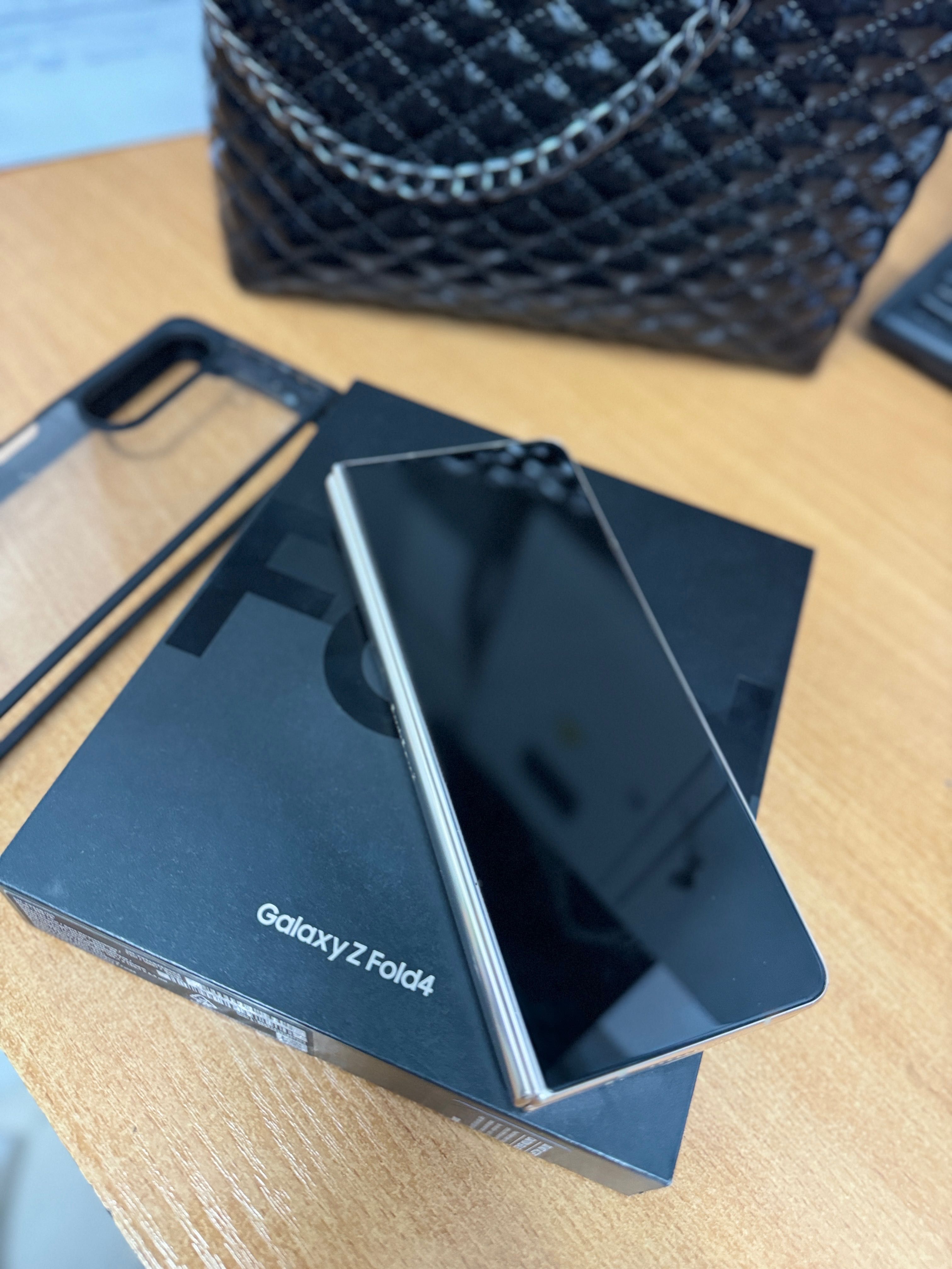 Galaxy Z Fold 4 Новый