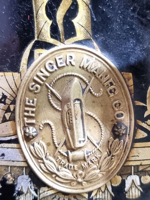 Швейная машинка Zinger  механическая