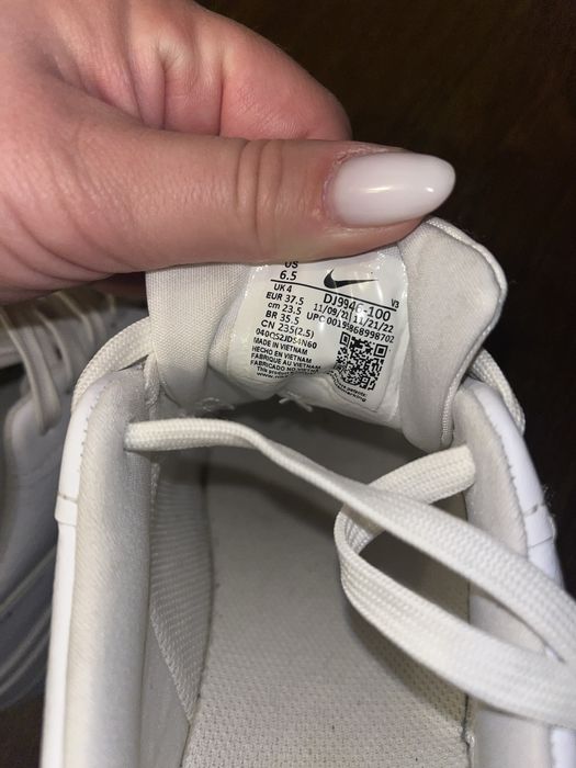 Adidași Nike mărimea 37,5