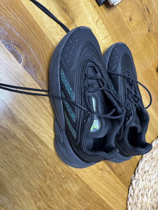 Маратонки Adidas ,отлични ,запазени.