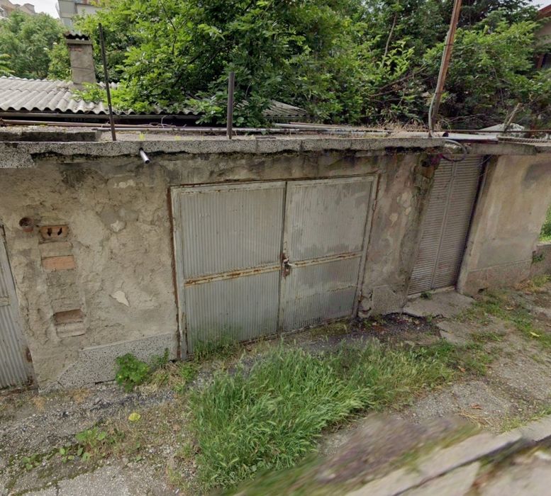 Гараж под наем в района на Широк Център