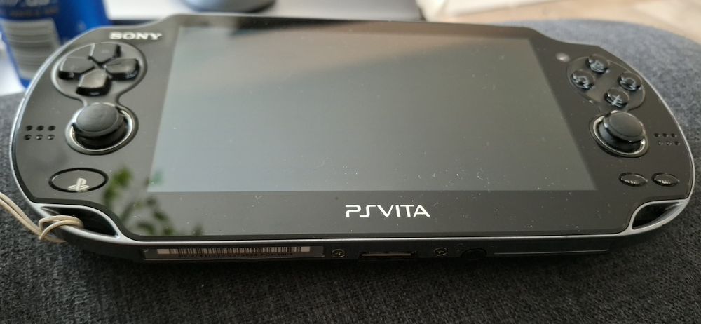 PSVita model PCH1004- 64G