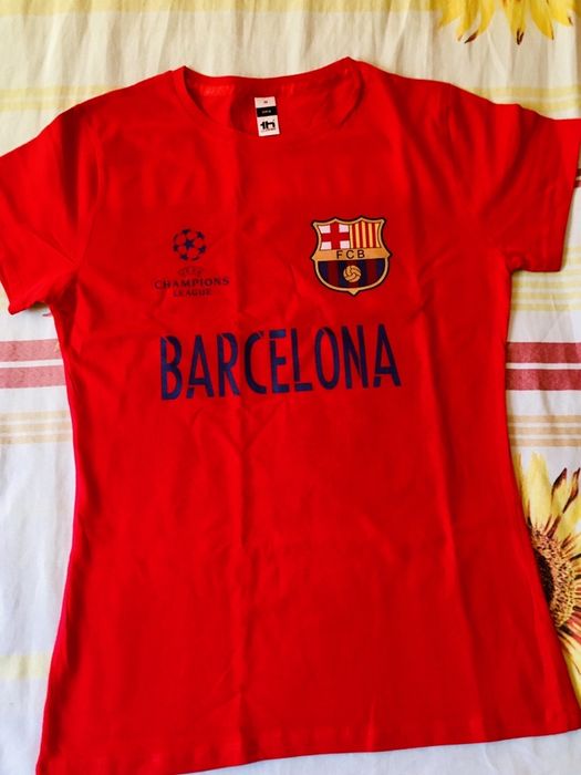 Уникални Дамски футболни фен тениски на Реал Мадрид и Барселона !