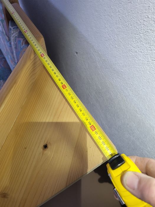 Coltar si doua scaune